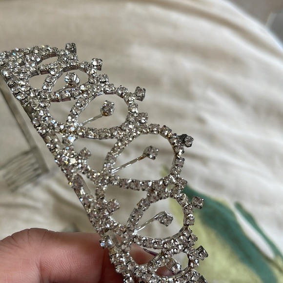 👰🏼♀️Vintage Crown👰🏼♀️ - Picture 6 of 6